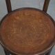 Chaise de bistrot avec assise sculptée