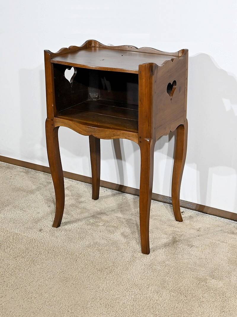 Small Snack Table in Solid Walnut, Louis XV – 18th Century