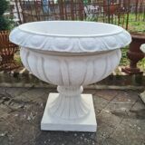 Medici vase in reconstituted stone