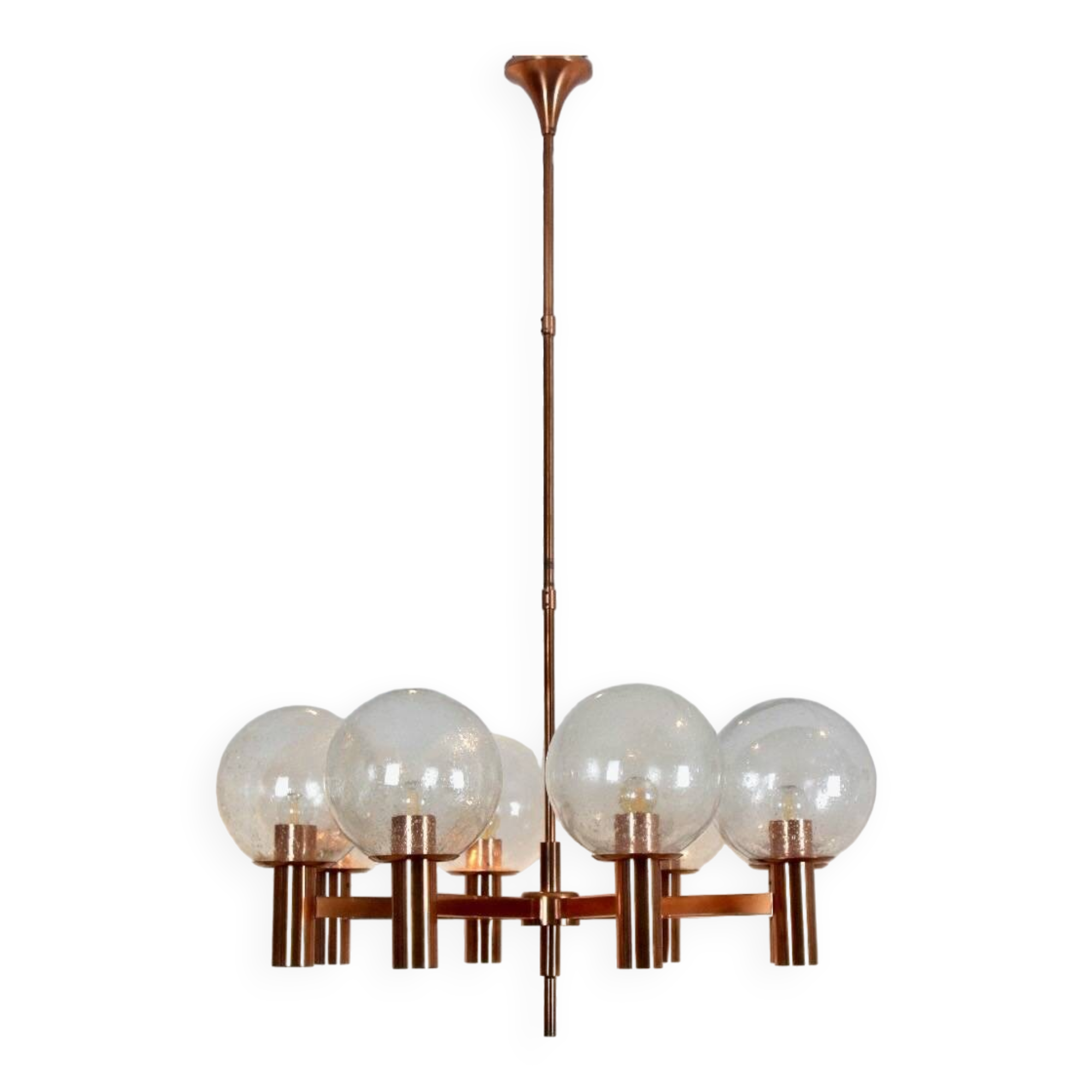 Lustre en cuivre et verre soufflé à la main par Ott International