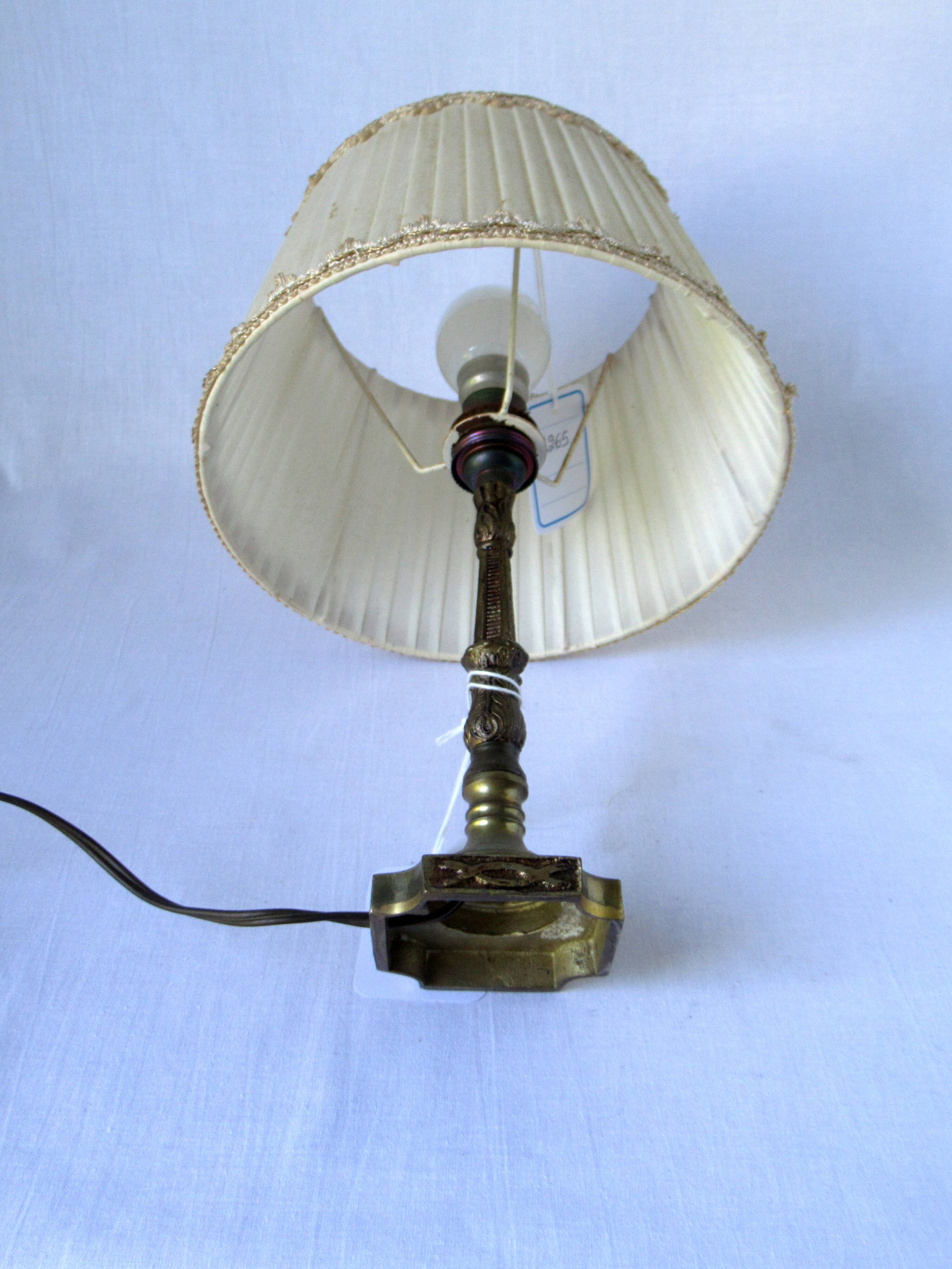 BEDROOM LAMPS
