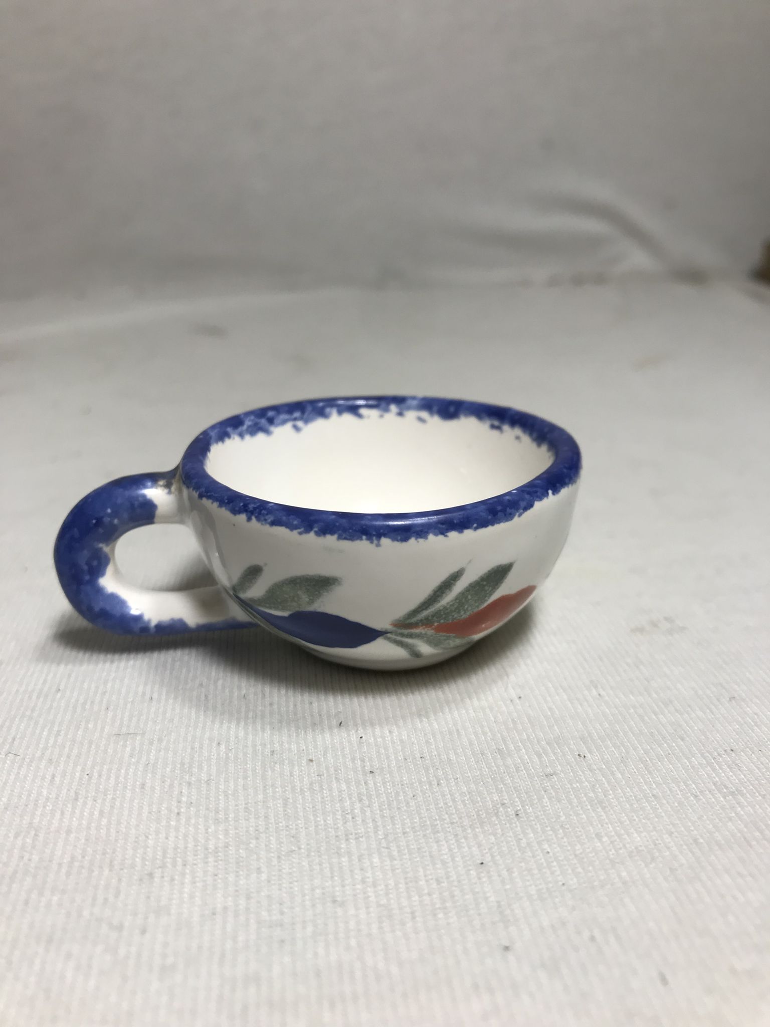 Série 4 tasses Quimper HB céramique + dessins peints vintage