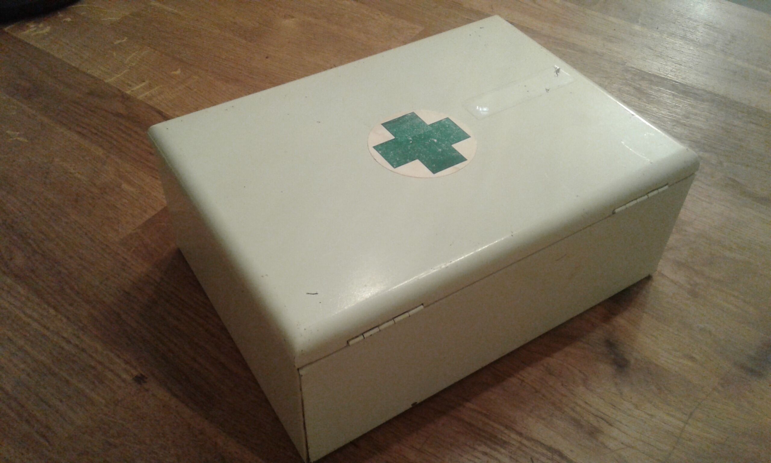 emergency suitcase. Metal. Vintage