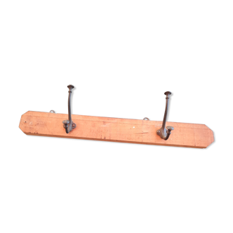 Wall-mounted coat rack