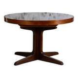 Baumann extendable round table