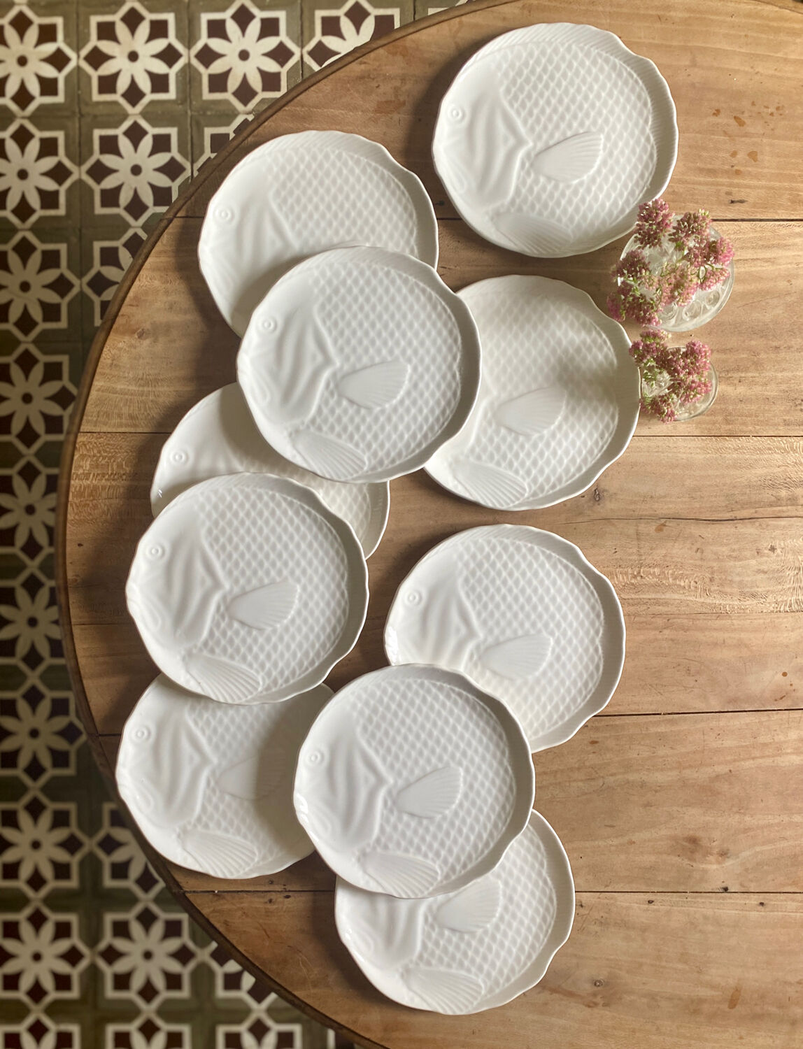 Set of 10 vintage flat plates in the shape of Salins fish