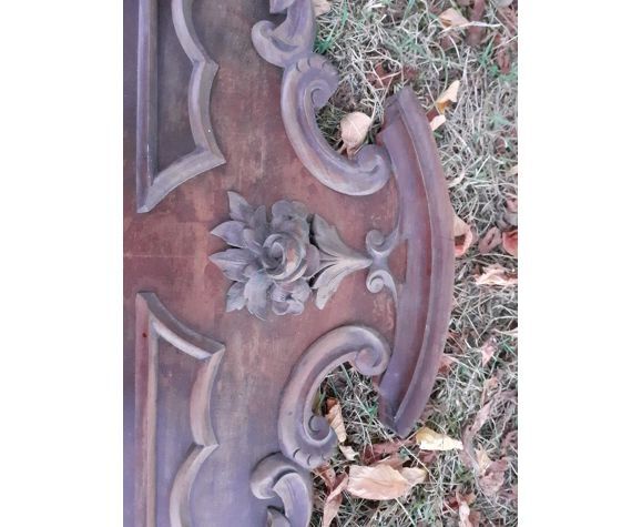 Wooden cabinet pediment