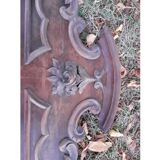 Fronton d'armoire en bois