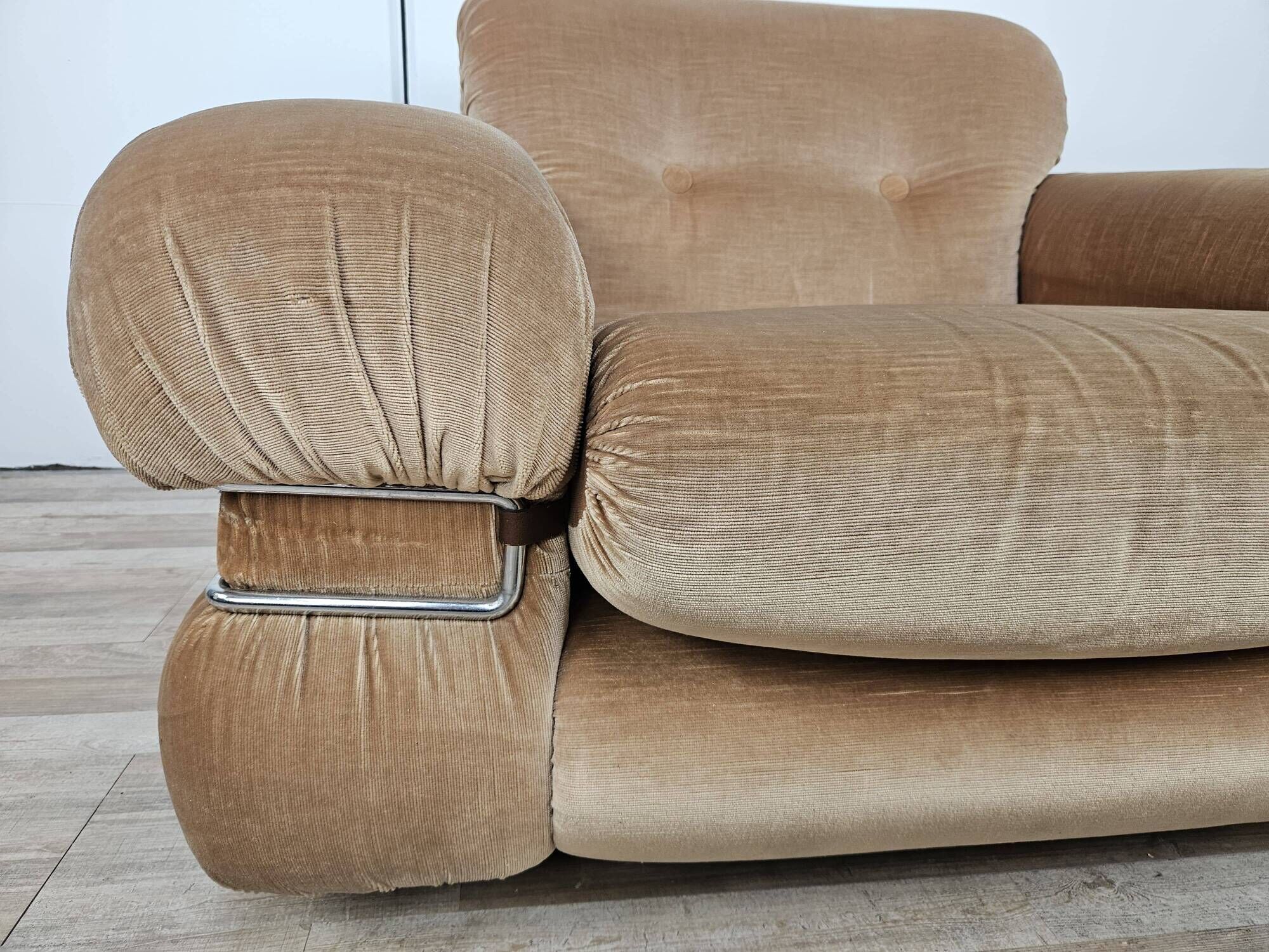 Fauteuil en tissu et acier tubulaire, années 1970
