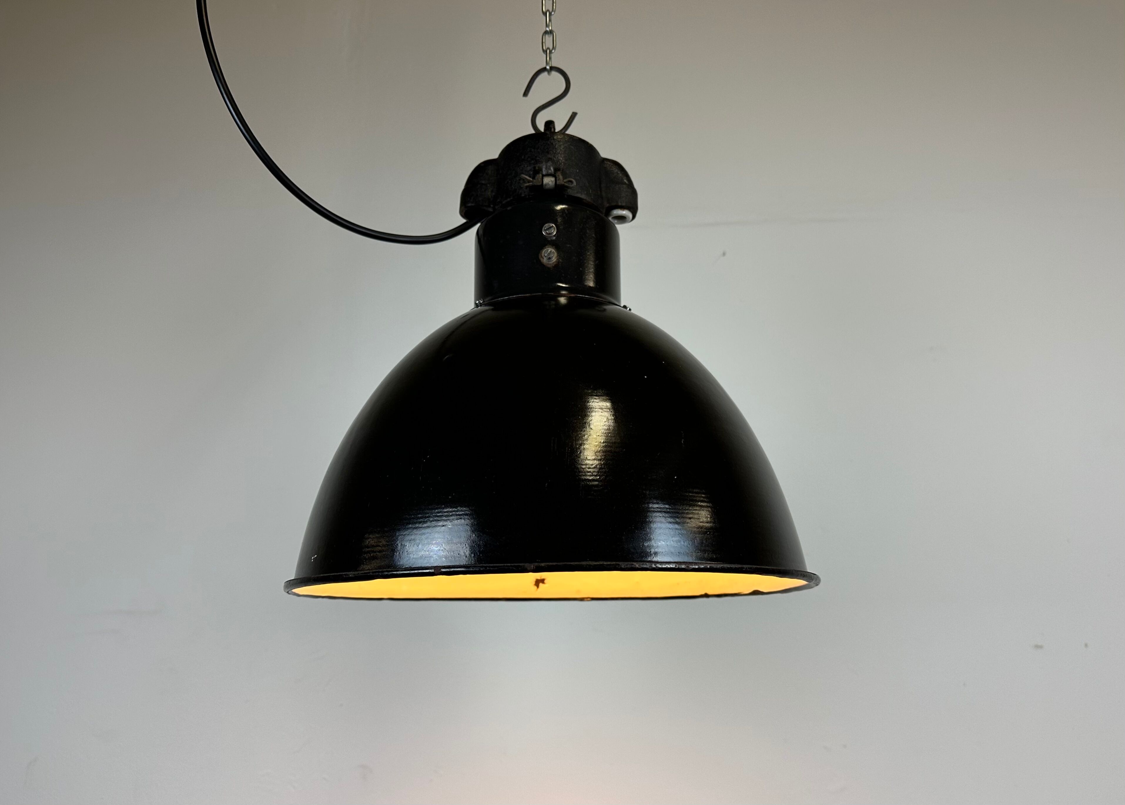 Industrial bauhaus black enamel pendant lamp, 1930s