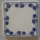 Under the plate of earthenware