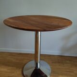 Bistro table, central leg
