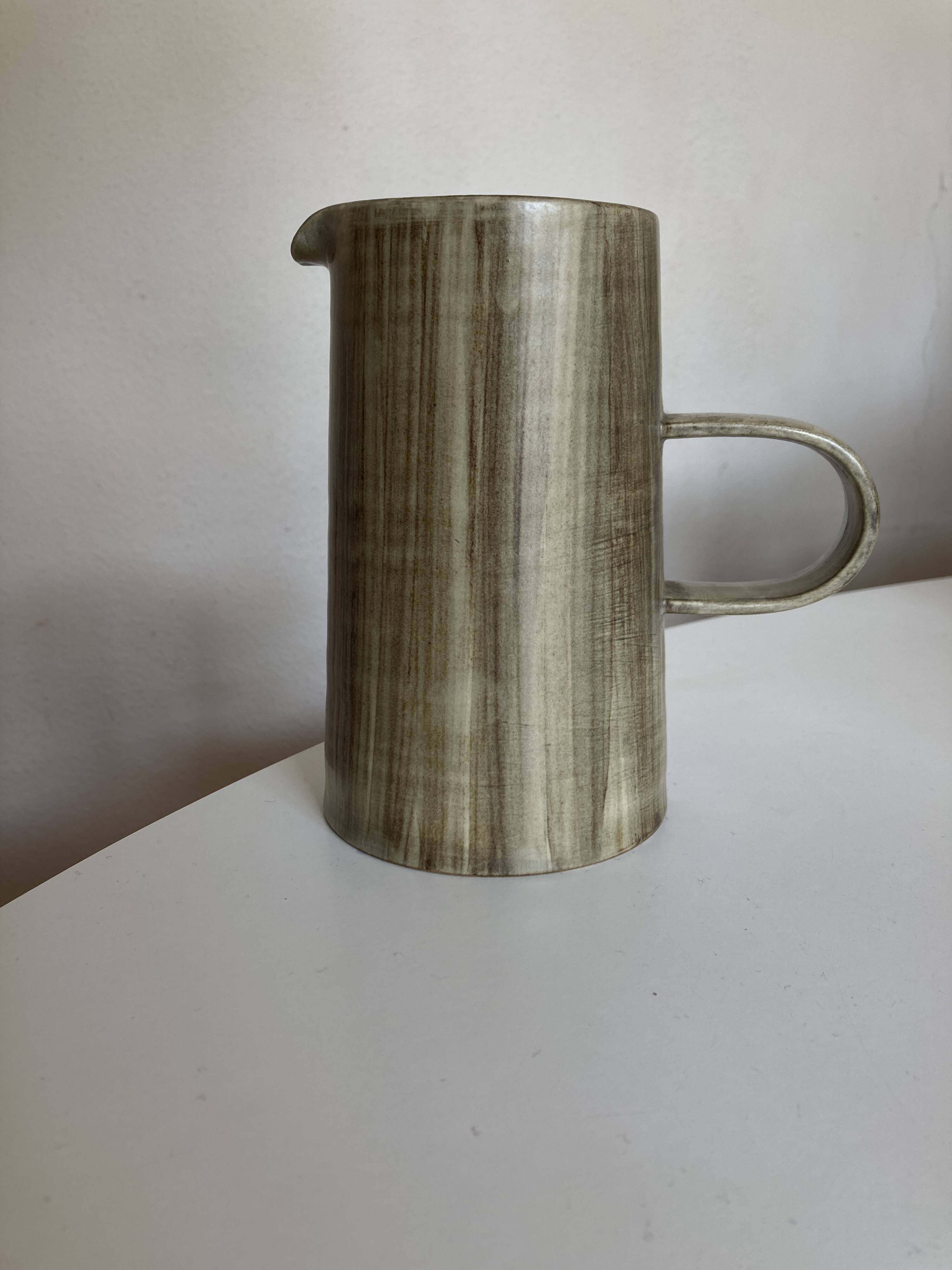 Pottery pitcher vase faux wood decor 1970 to identify