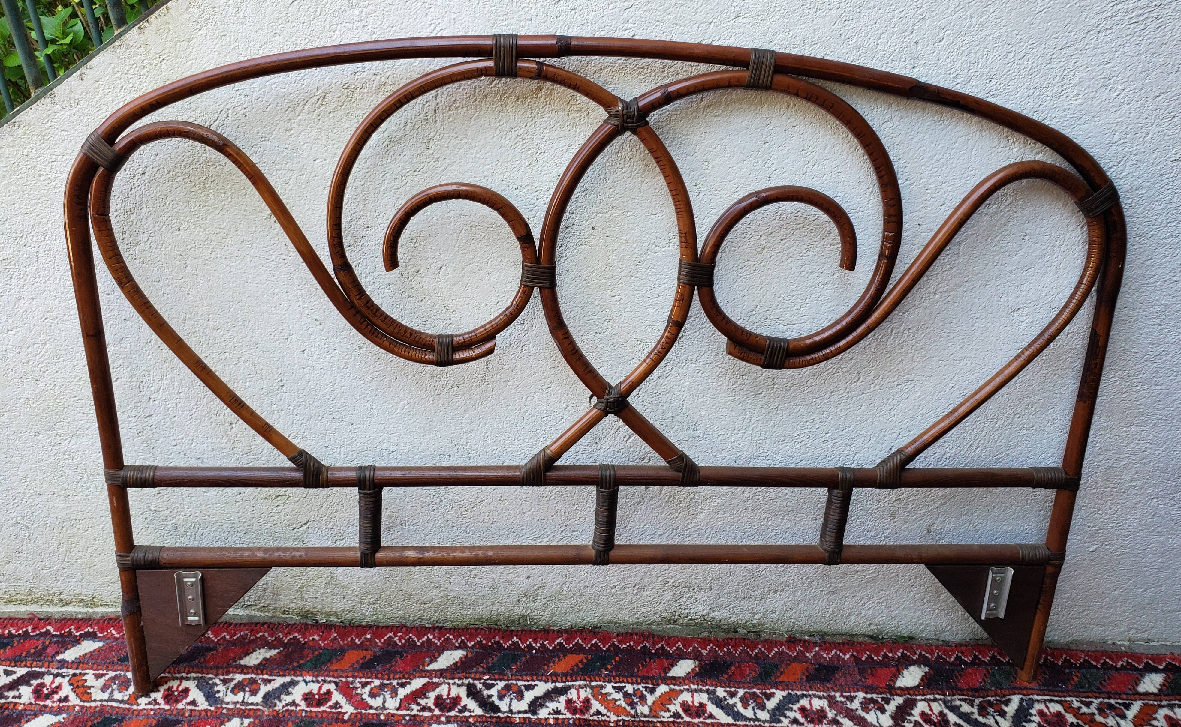 Rattan arabesques headboard