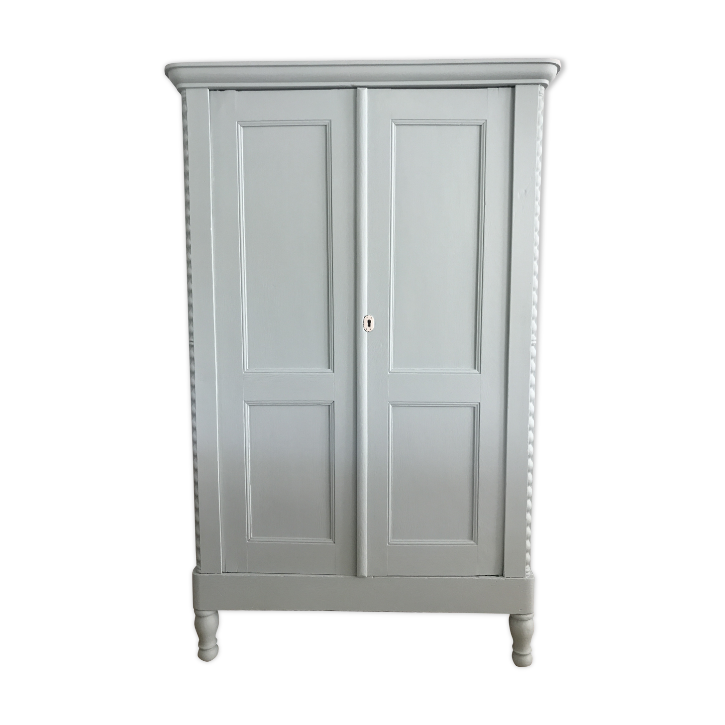 Parisian green water Cabinet