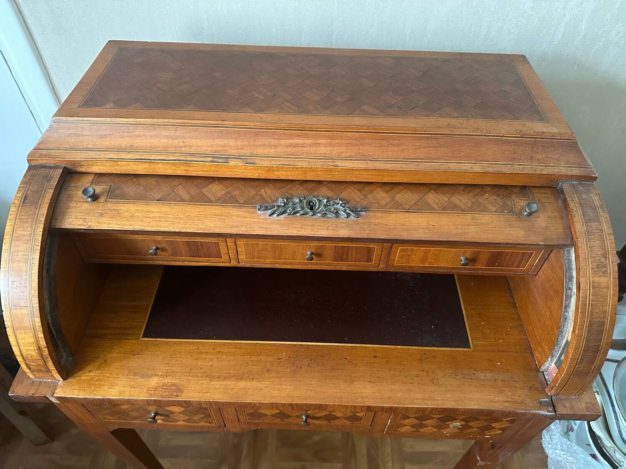 Cylindrical desk in cubic marquetry Louis XVI style late 19th, early 20th century