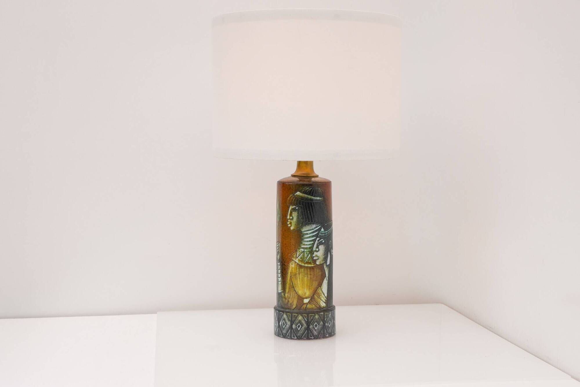 Sculptural table lamp in ceramic, designed by Bonnie Rehnqvist, Sweden, 1972