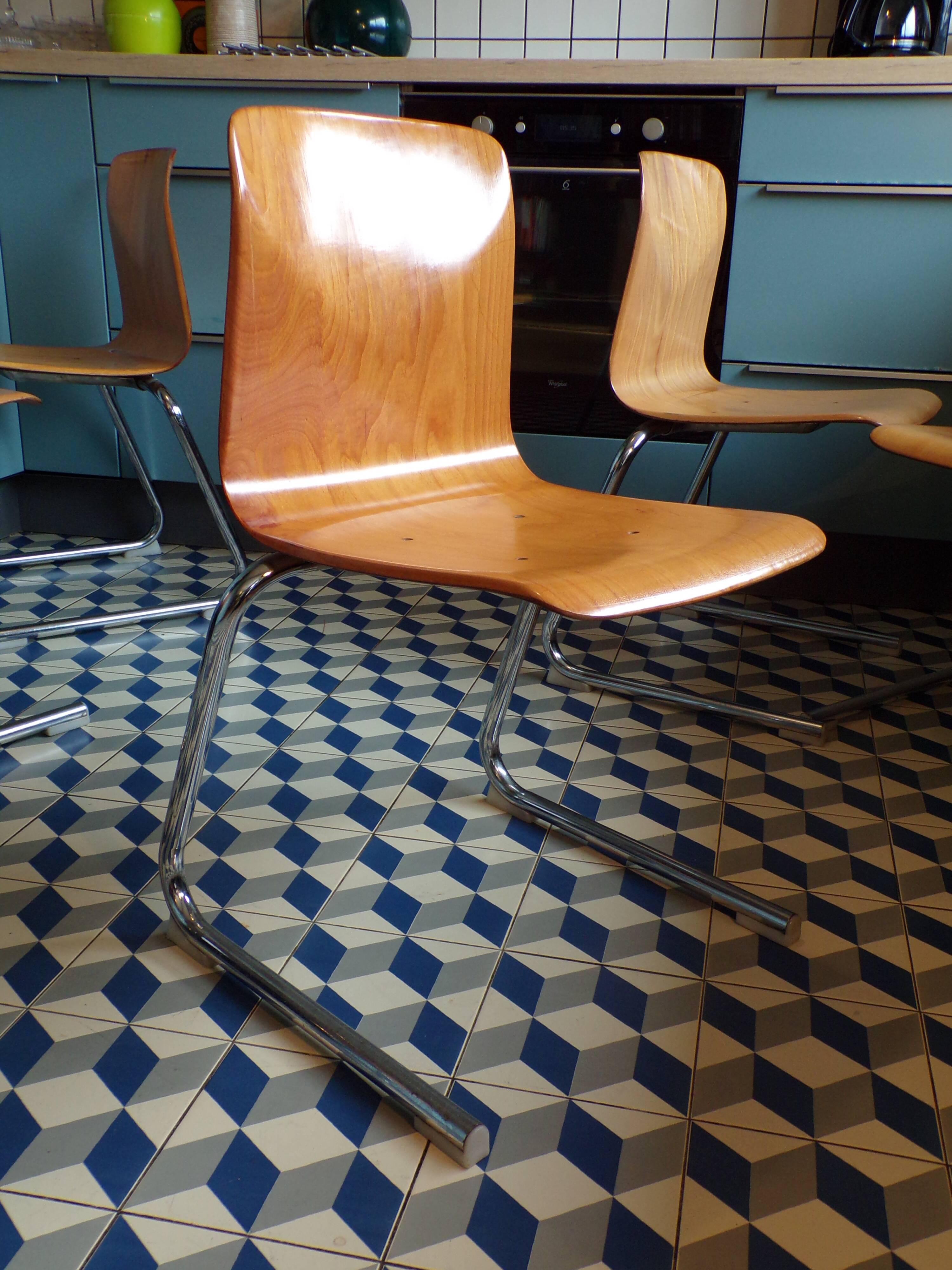 Suite 6 Galvanitas chairs in pagwood