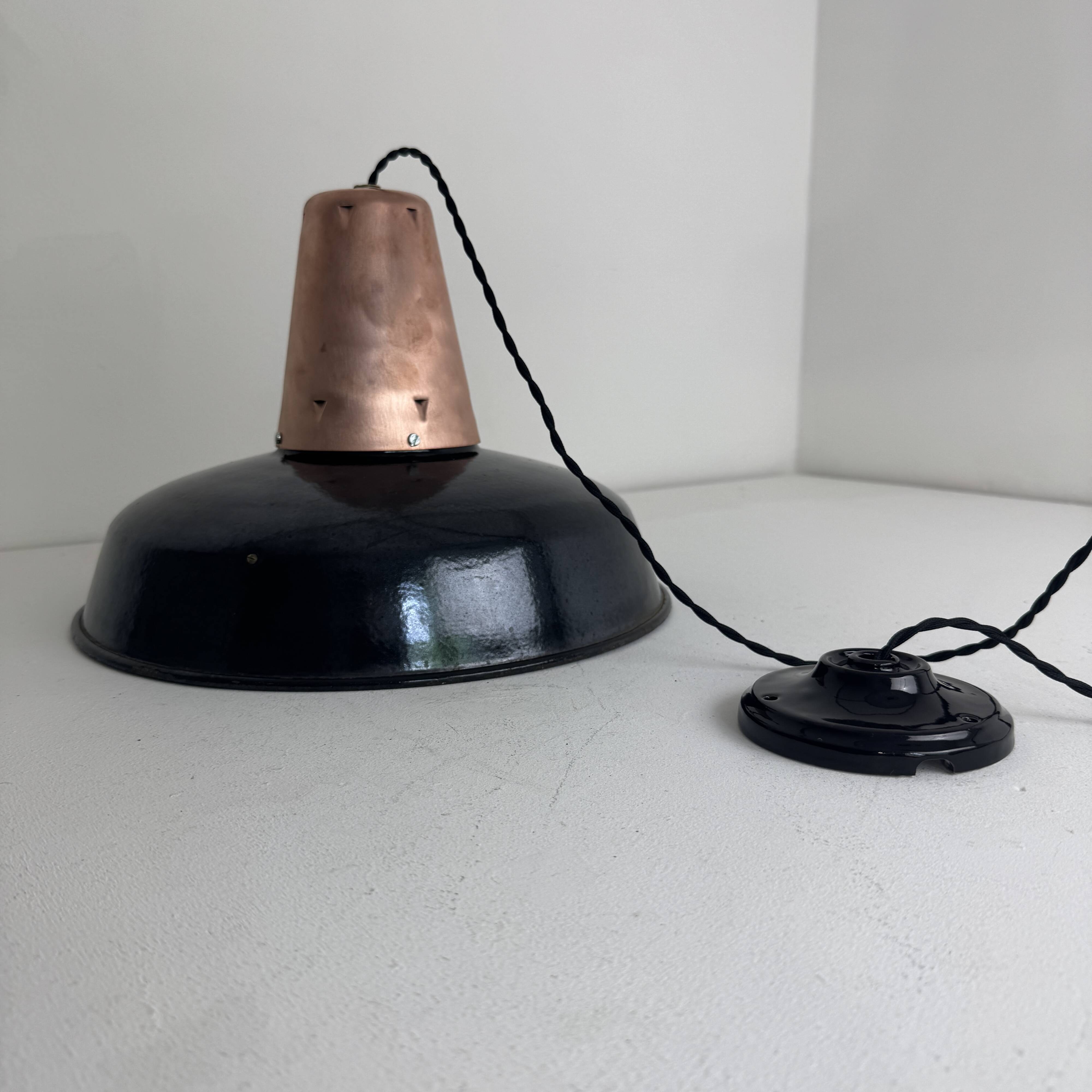 Pair of antique enamelled "mazda" suspensions 35 cm industrial