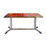 Table basse en céramique, piètement en chrome, motifs abstraits orange & rose, 1970