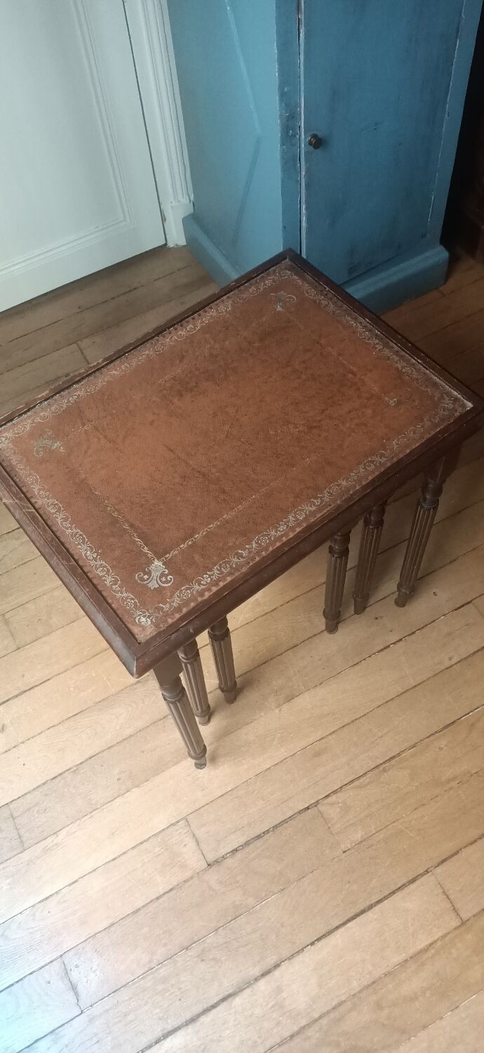 Wood and leather nesting table
