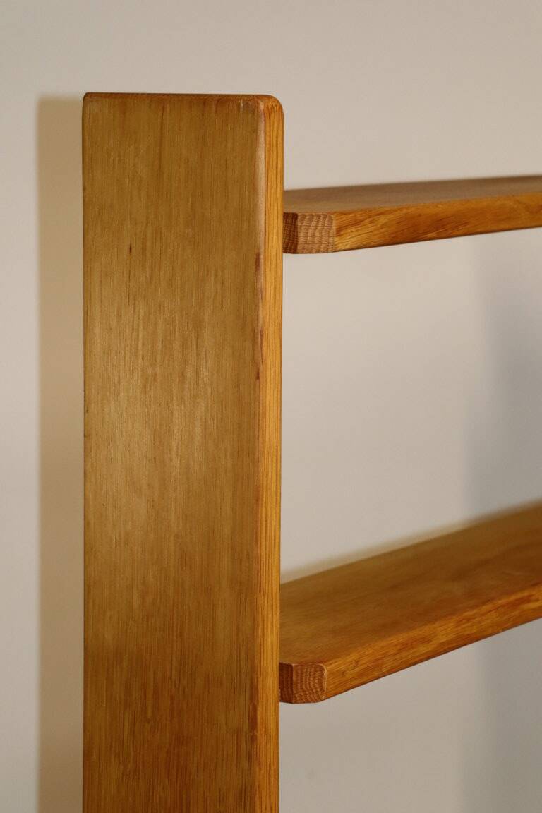 Guillerme and Chambron bookcase shelf in oak, 1960