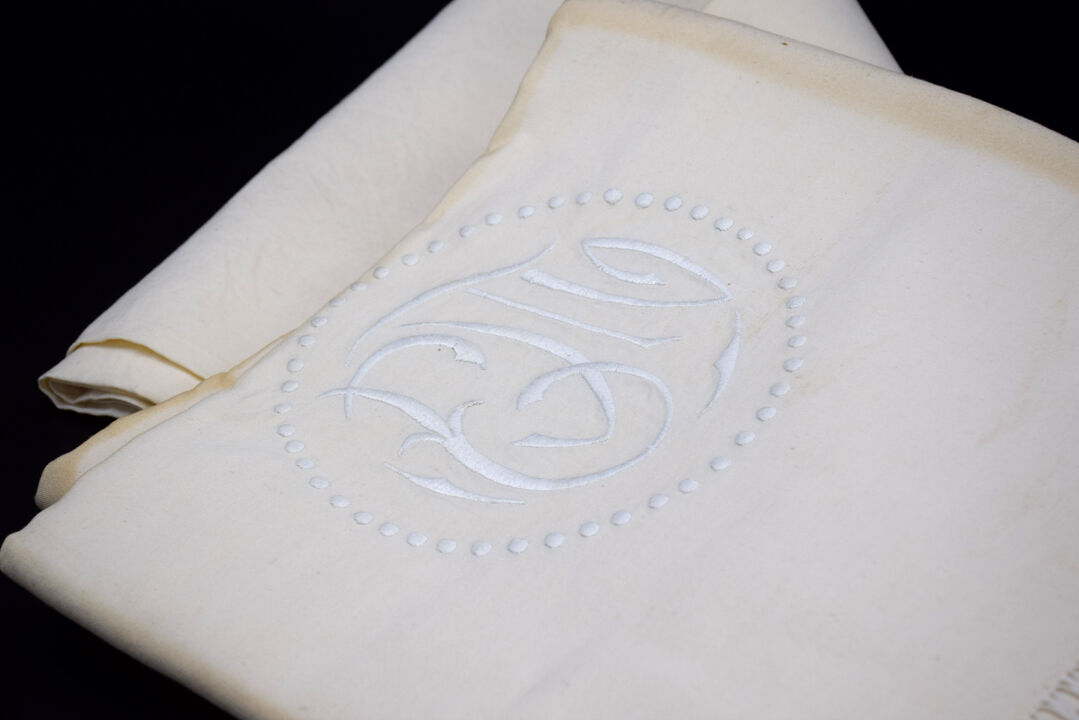 Old mestizo sheet and nineteenth linen