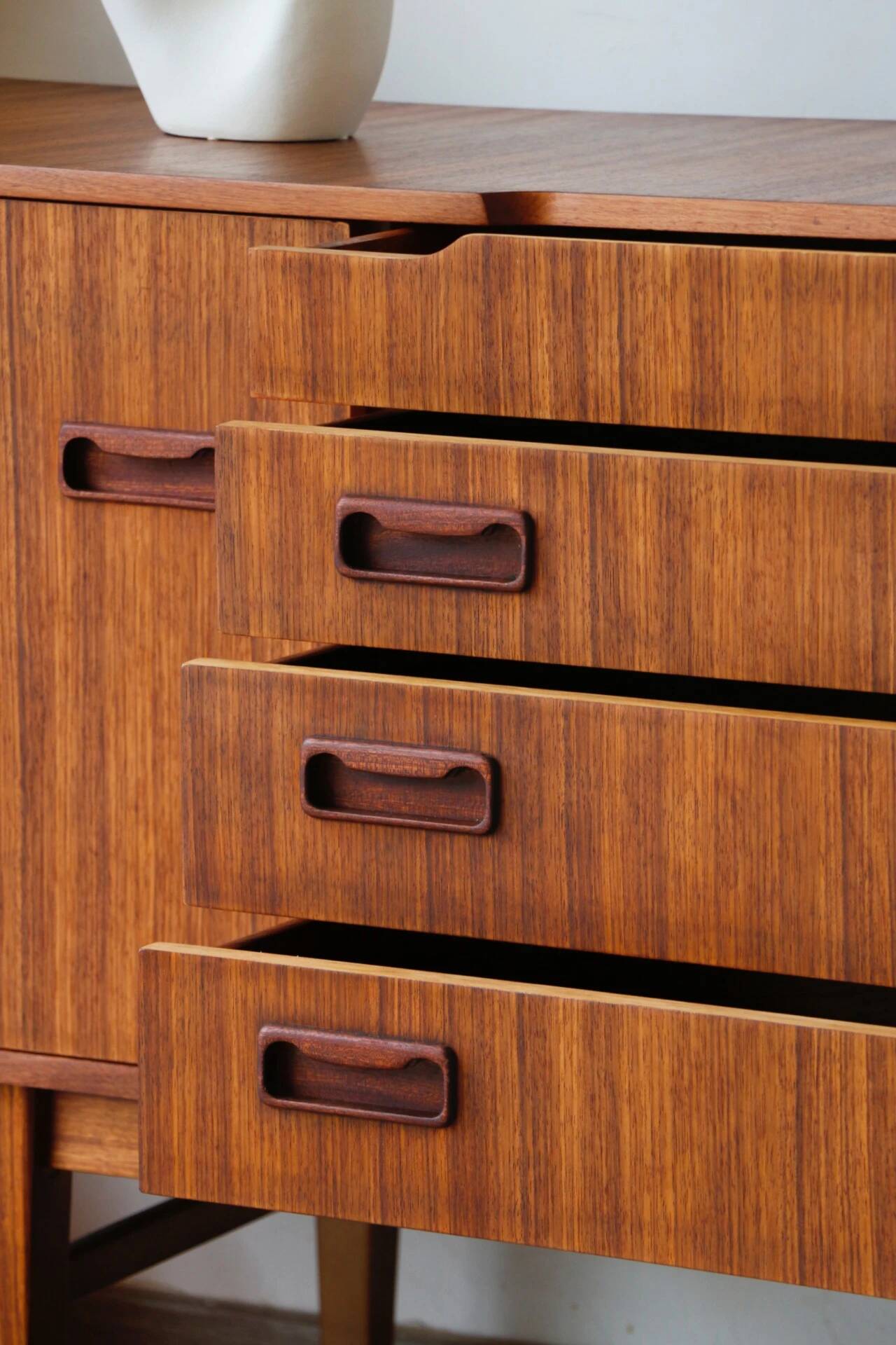 Vintage teak enfilade Beautility | Restored 1960s design