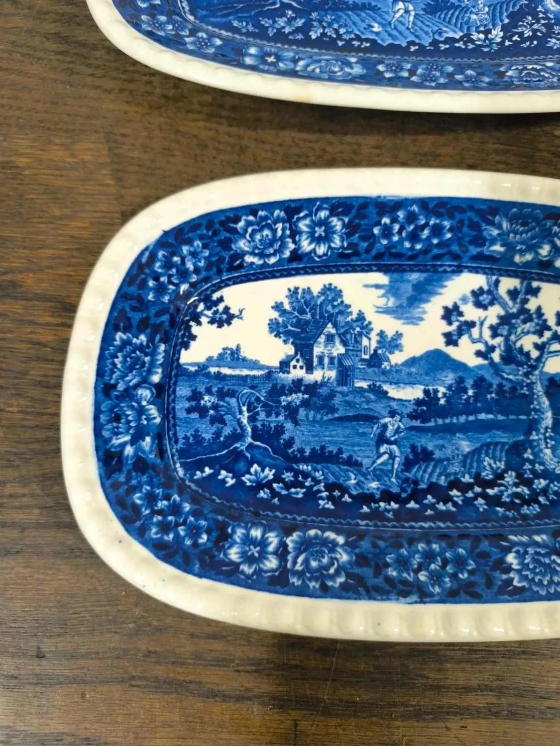 Set of 2 Villeroy and Boch Rusticana Blue plates.