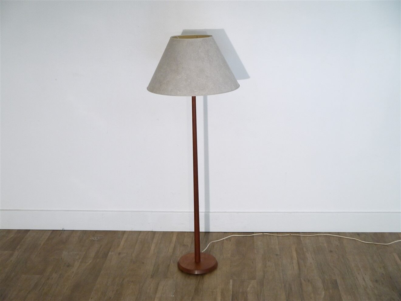 Lampadaire vintage scandinave en teck 1960