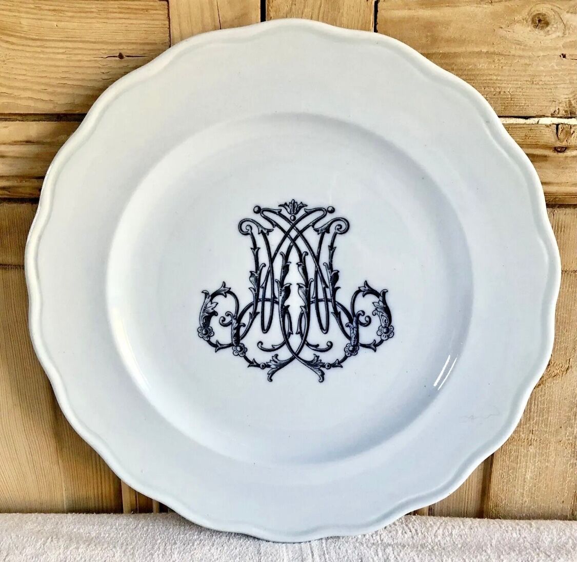6 anciennes assiettes plates monogrammées Brown Westhead More & Co XIX