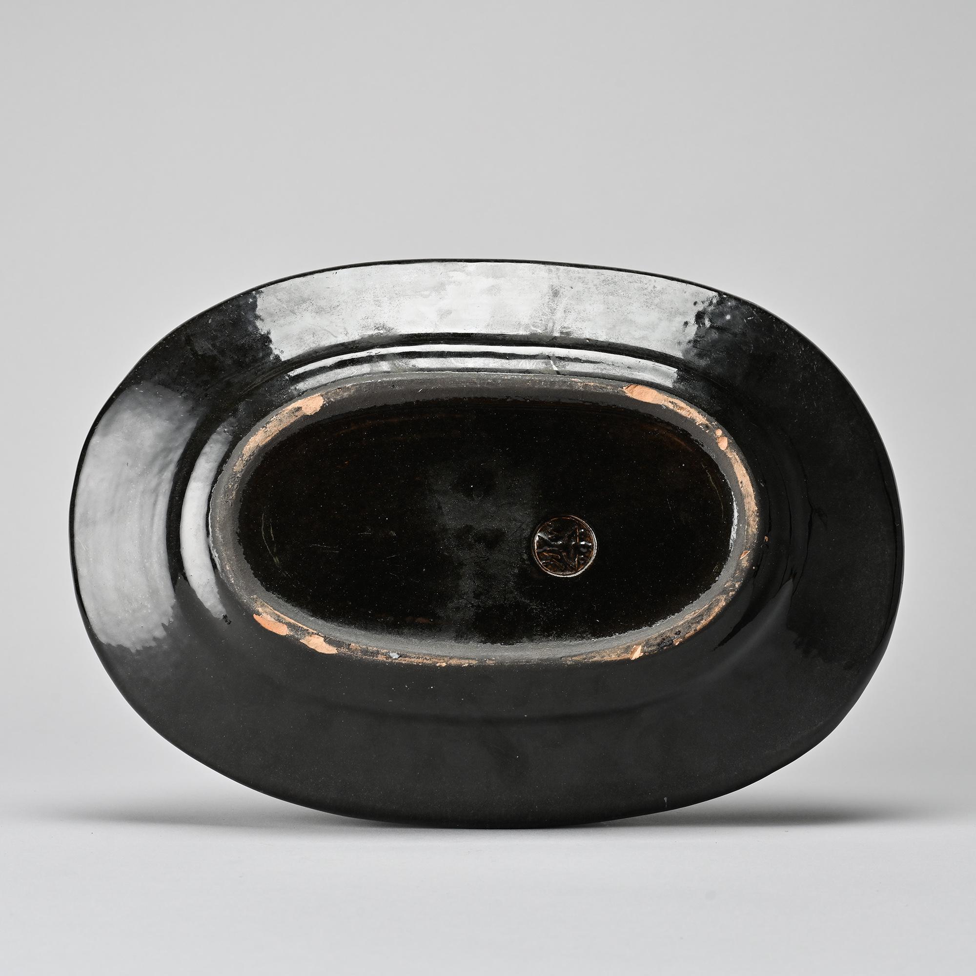 Plat en faïence émaillée par Menelika, Genève, circa 1950