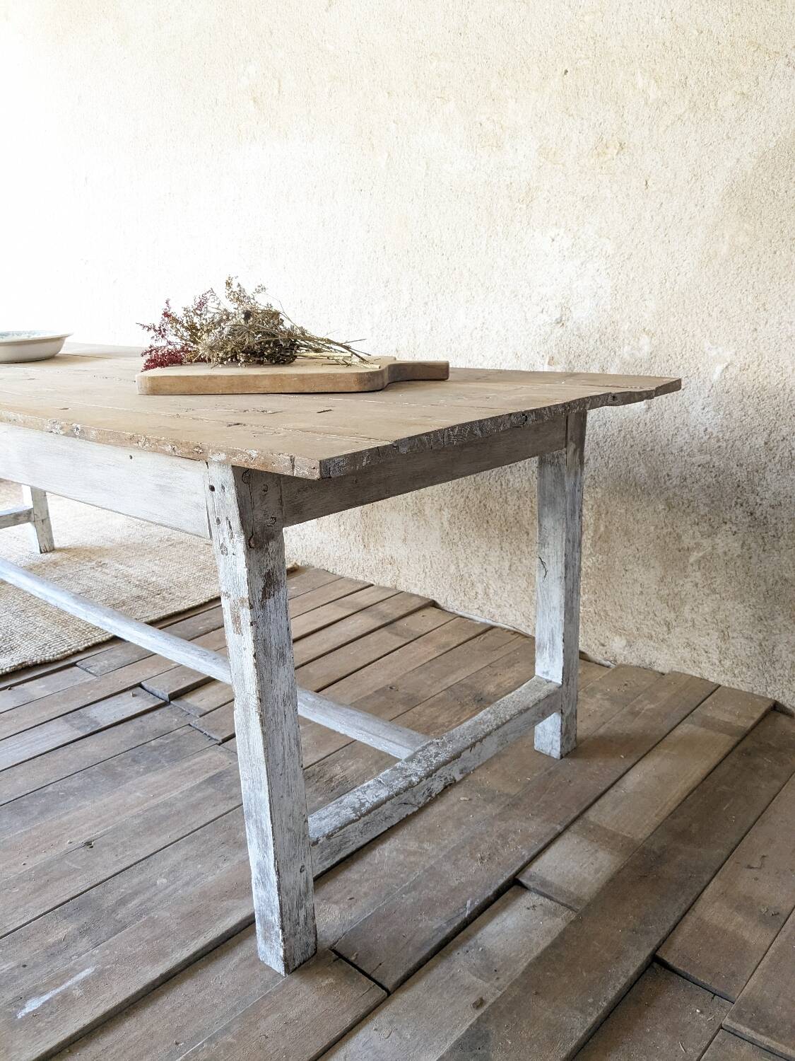 Large farm table for 10 people