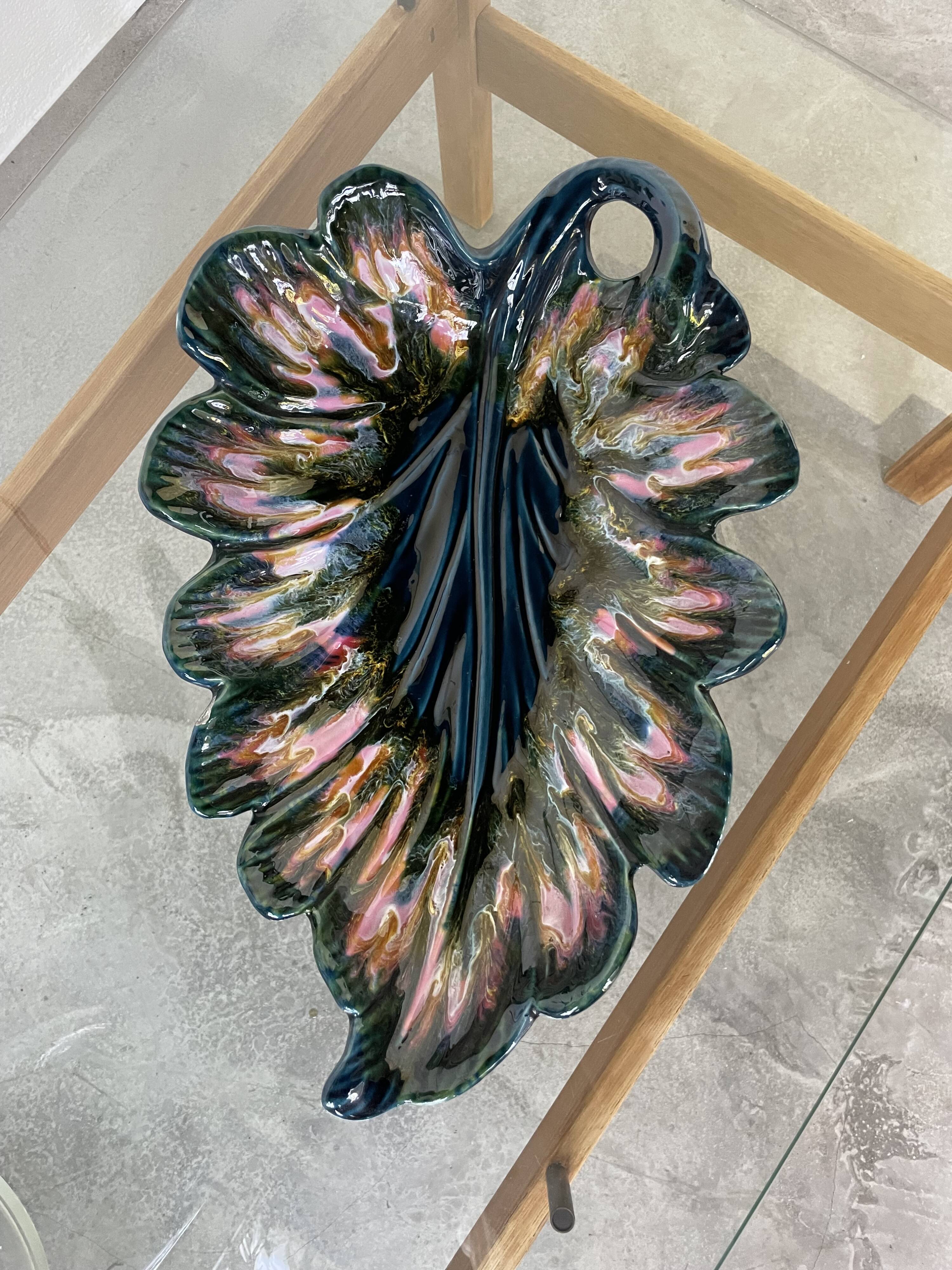 Large Vallauris leaf dish