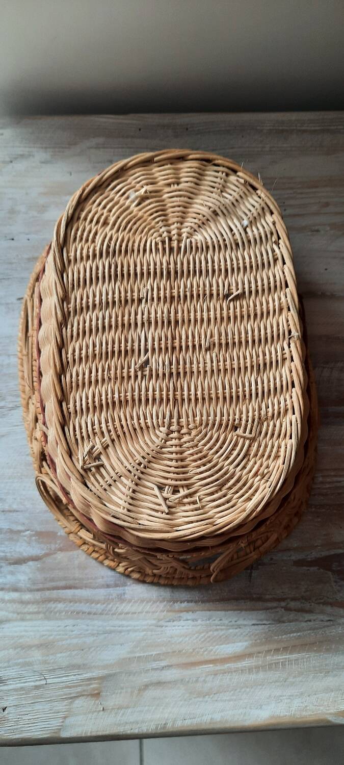 Woven wicker basket