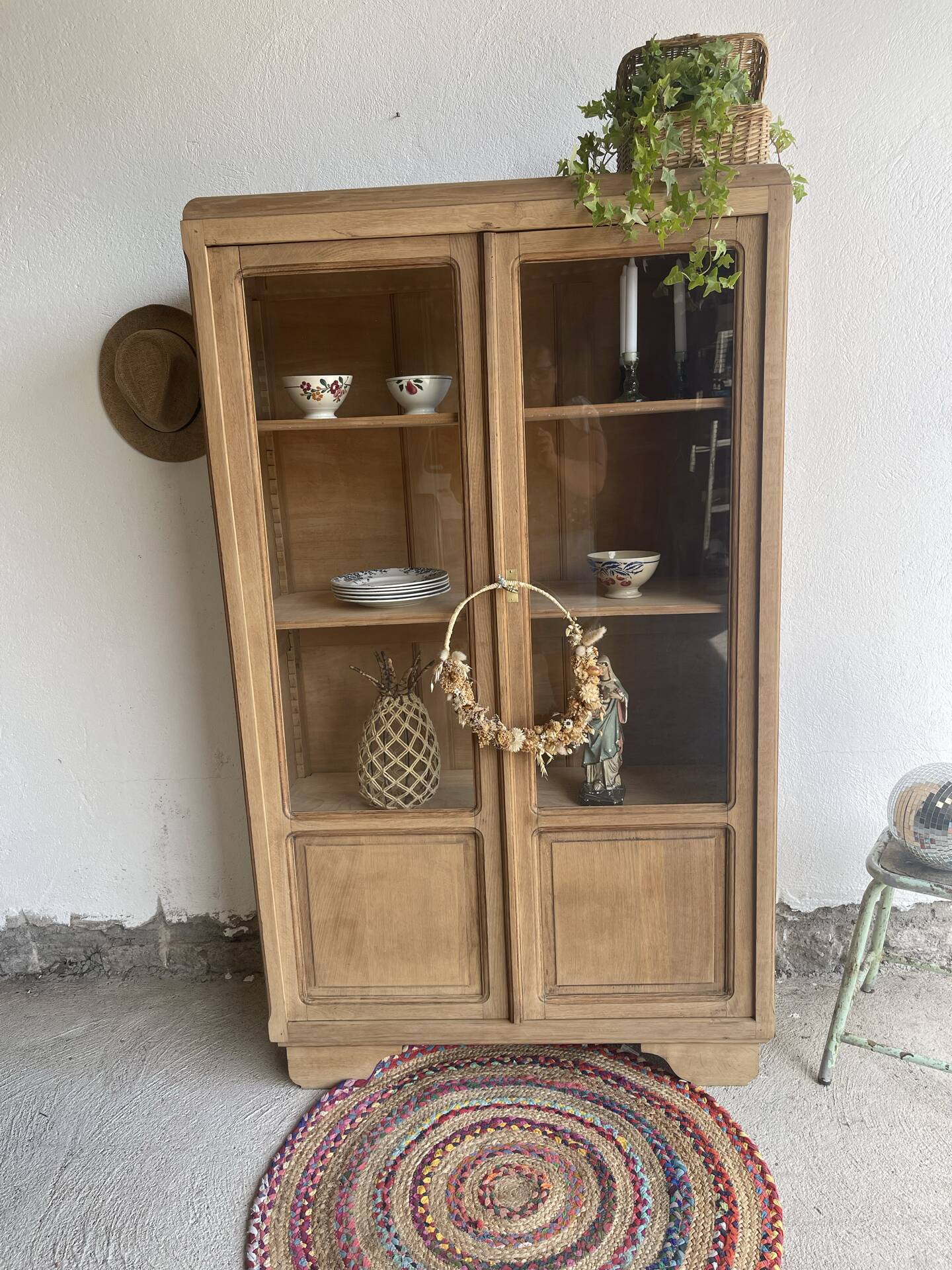 Glass cabinet