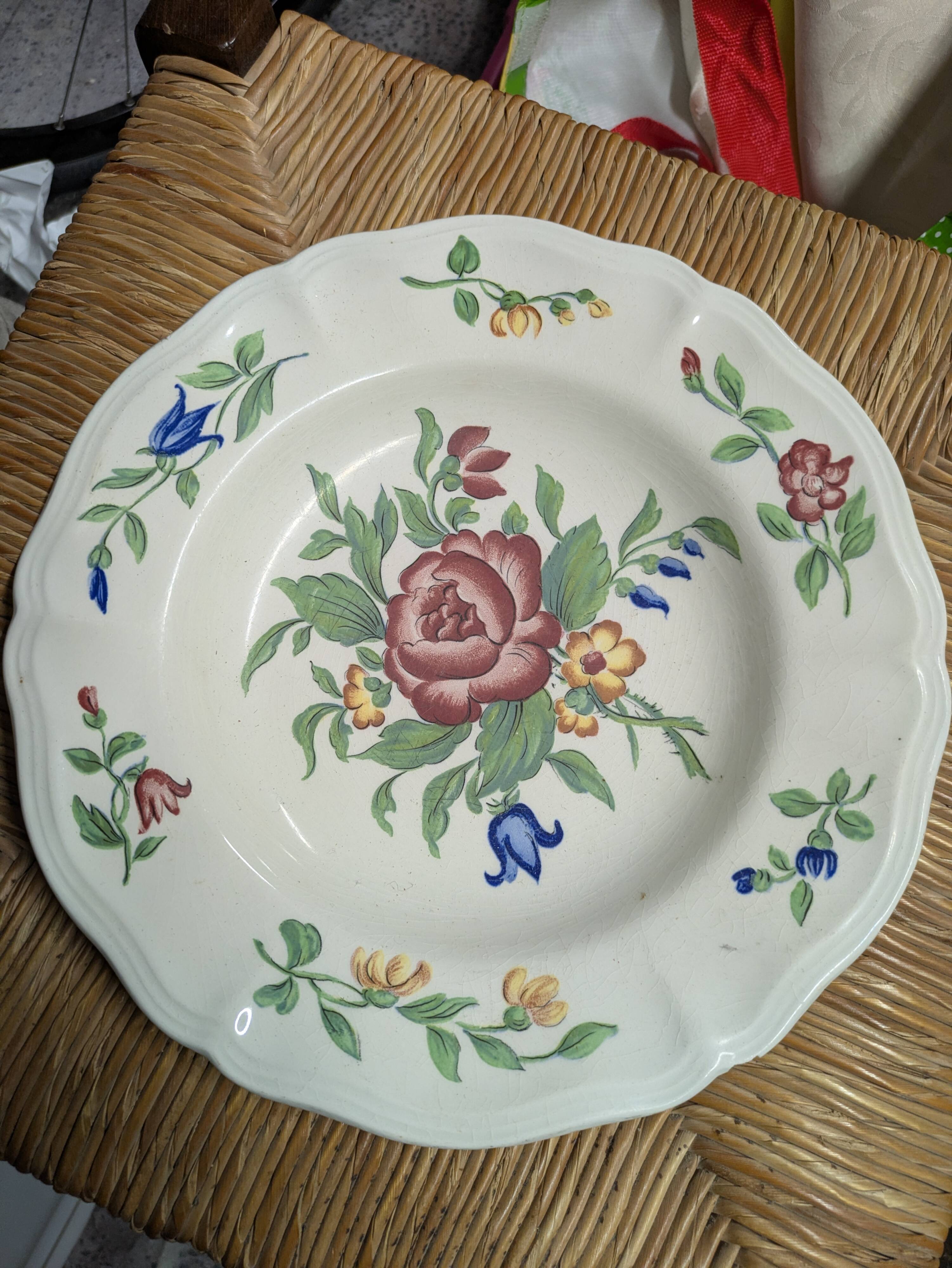 Assiette vintage Sarreguemines