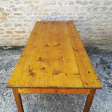 Farm table