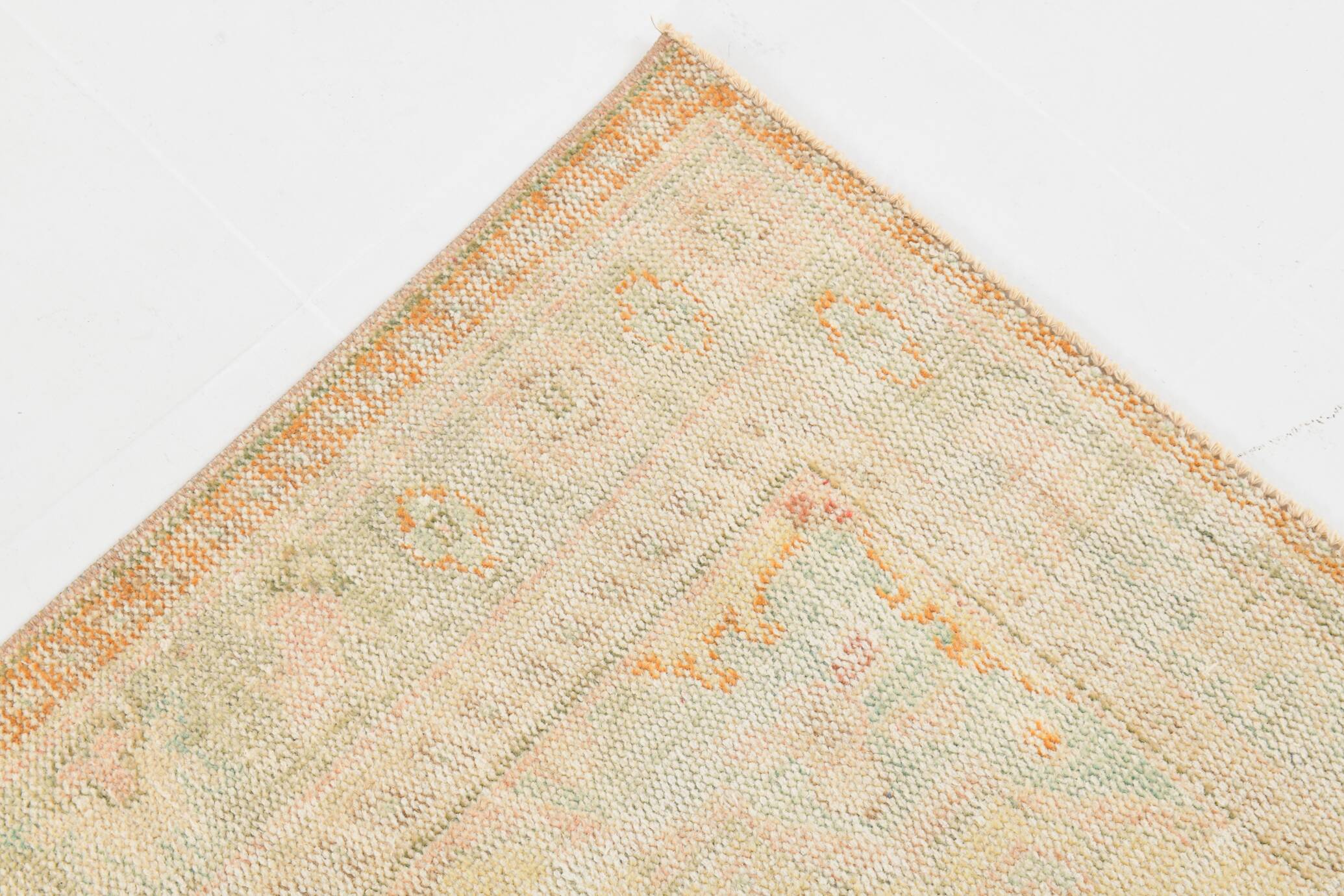 6x9 Tan Beige Classic Vintage Rug, 181x276