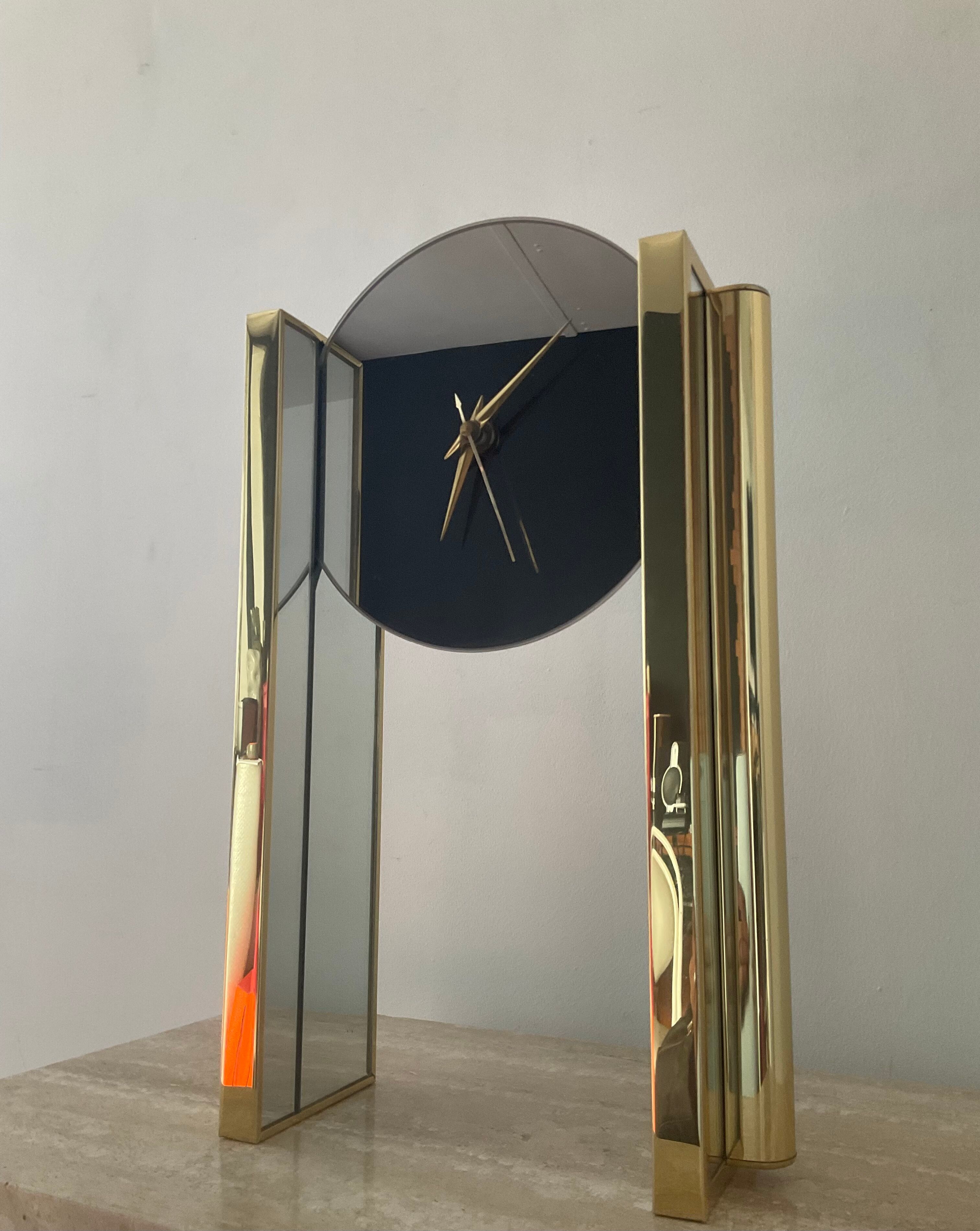 Hollywood Regency clock by Nufa Holland in brass 70s-80s