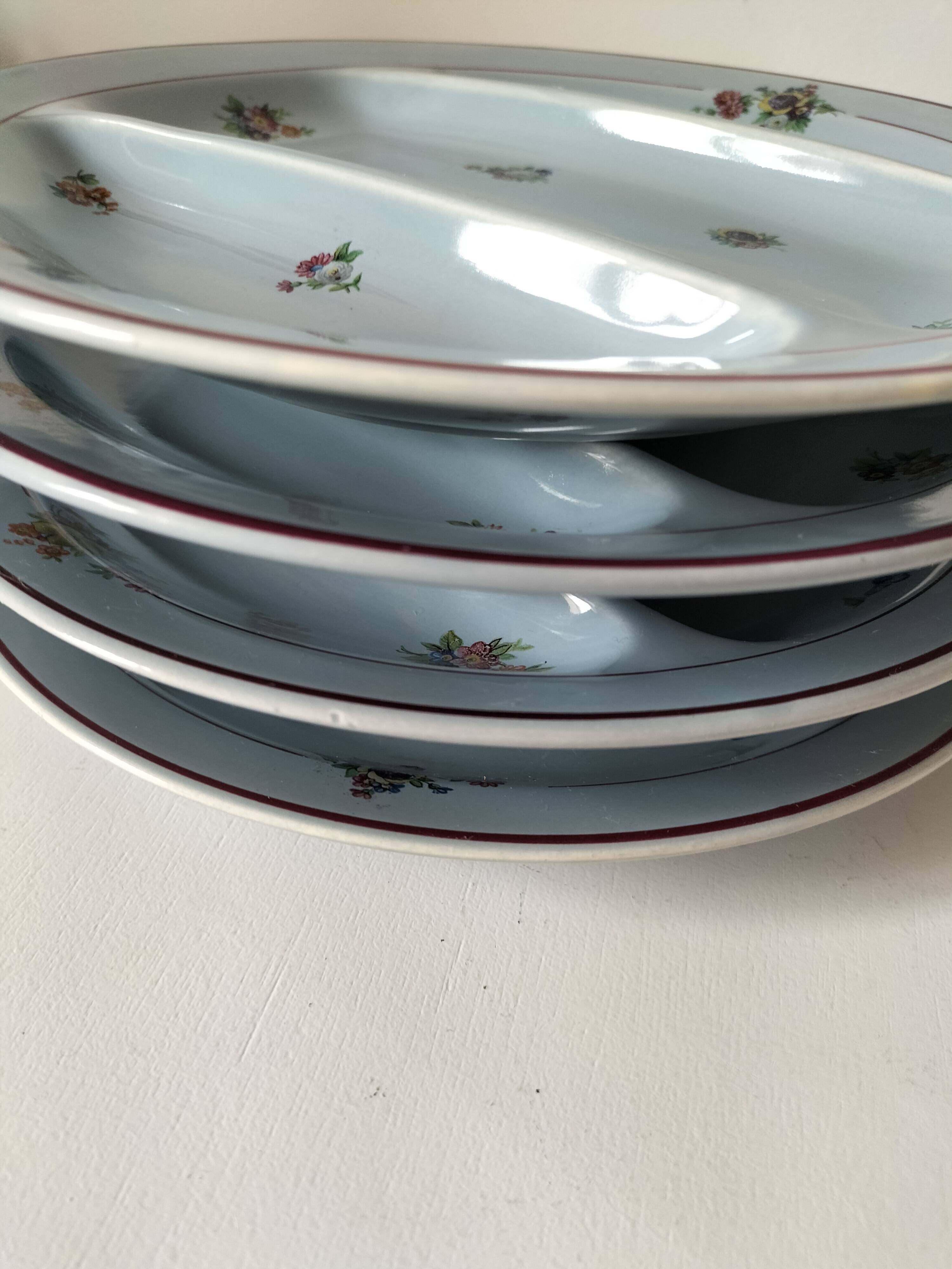 7 compartmentalized plates, Salins, France