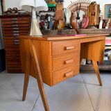 Vintage desk with tapered legs