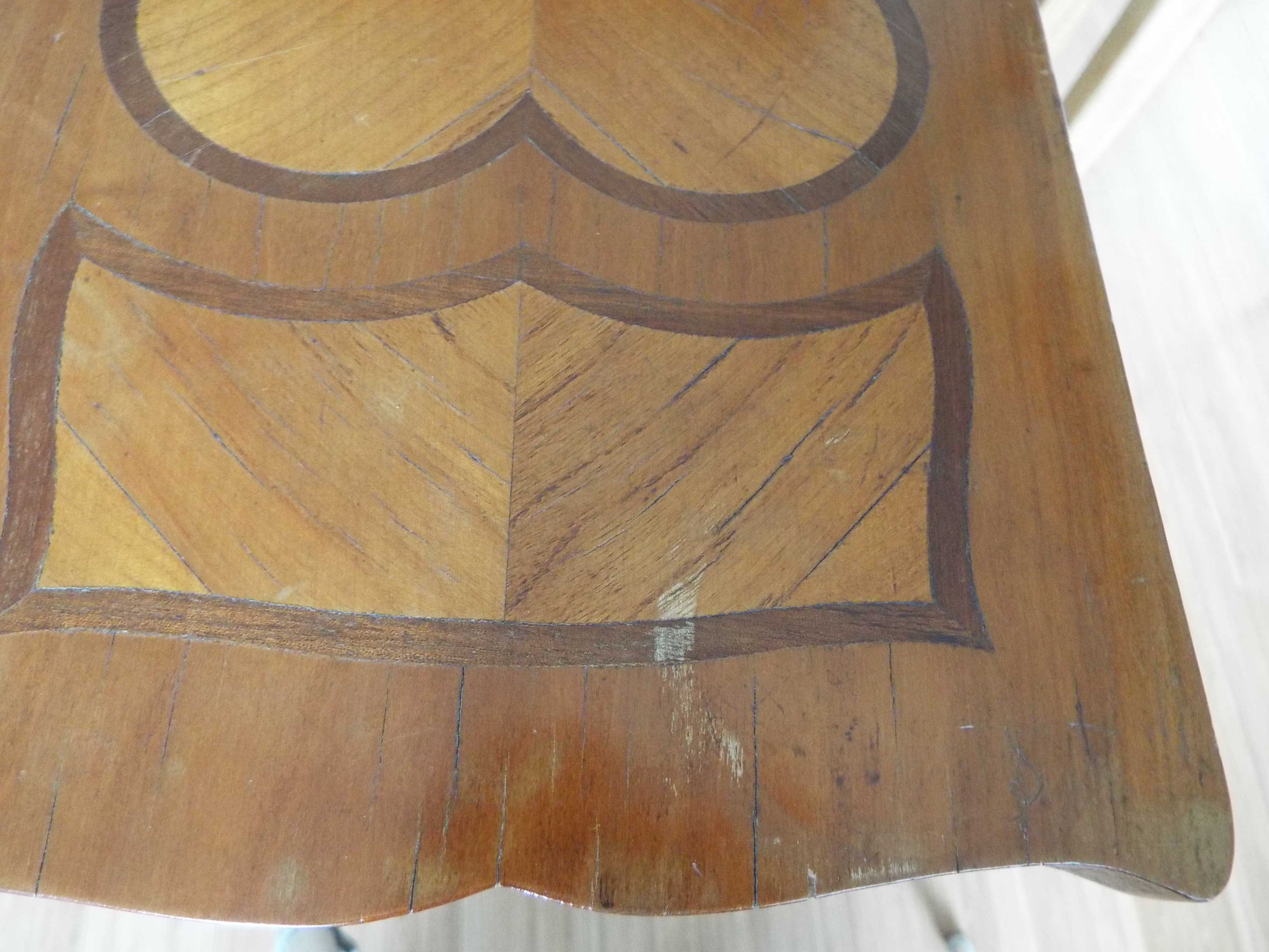 Table dressing table worker