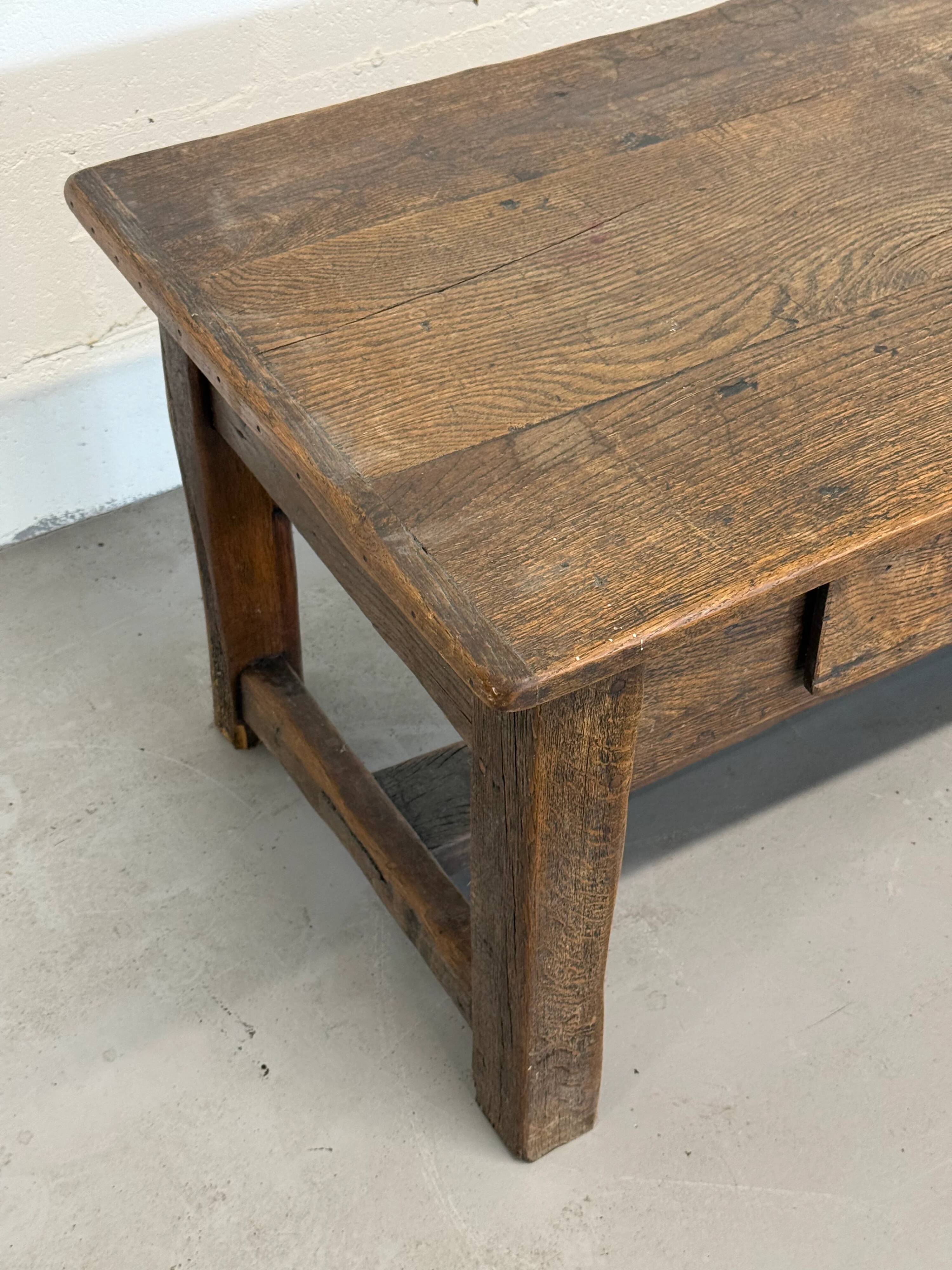 Old farmhouse table in solid oak, 1 drawer, France