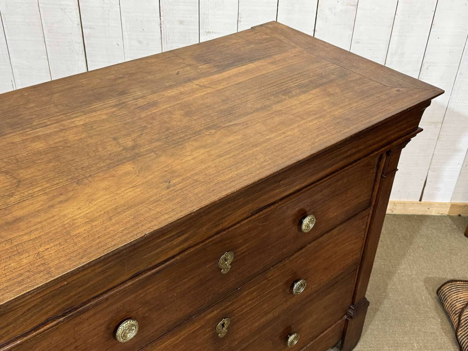 Commode Restauration 19ème en châtaigner