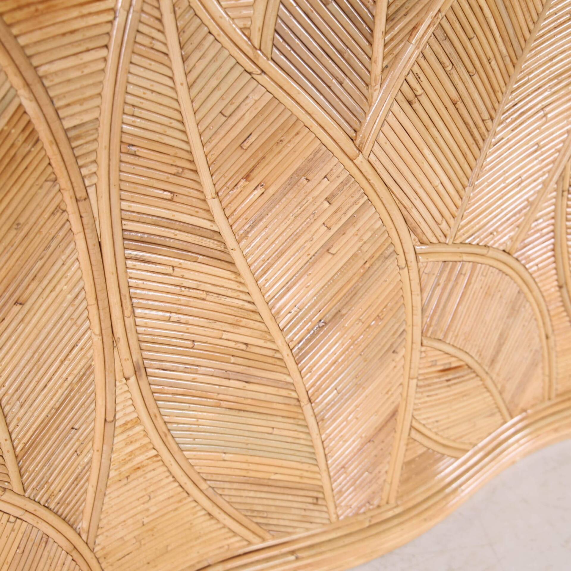 Rattan "leaves" console