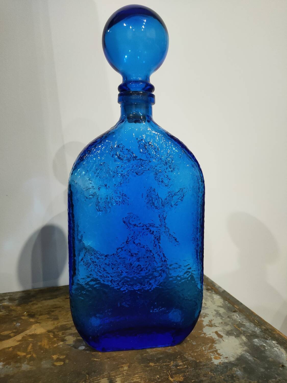 XXL cobalt blue bottle with embossed bird