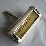 Picks up christofle crumbs