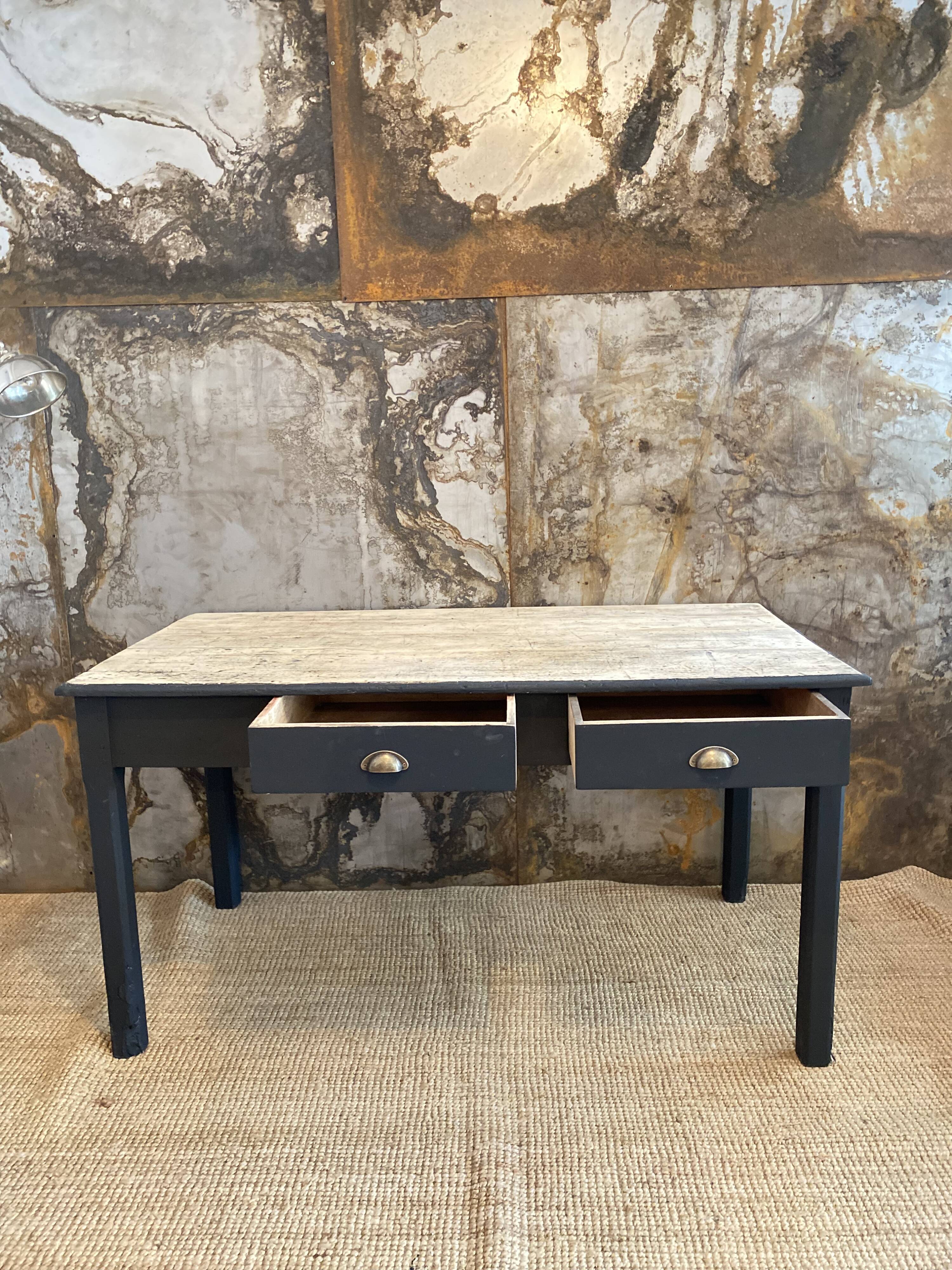 Farm table black charcoal & wood raw