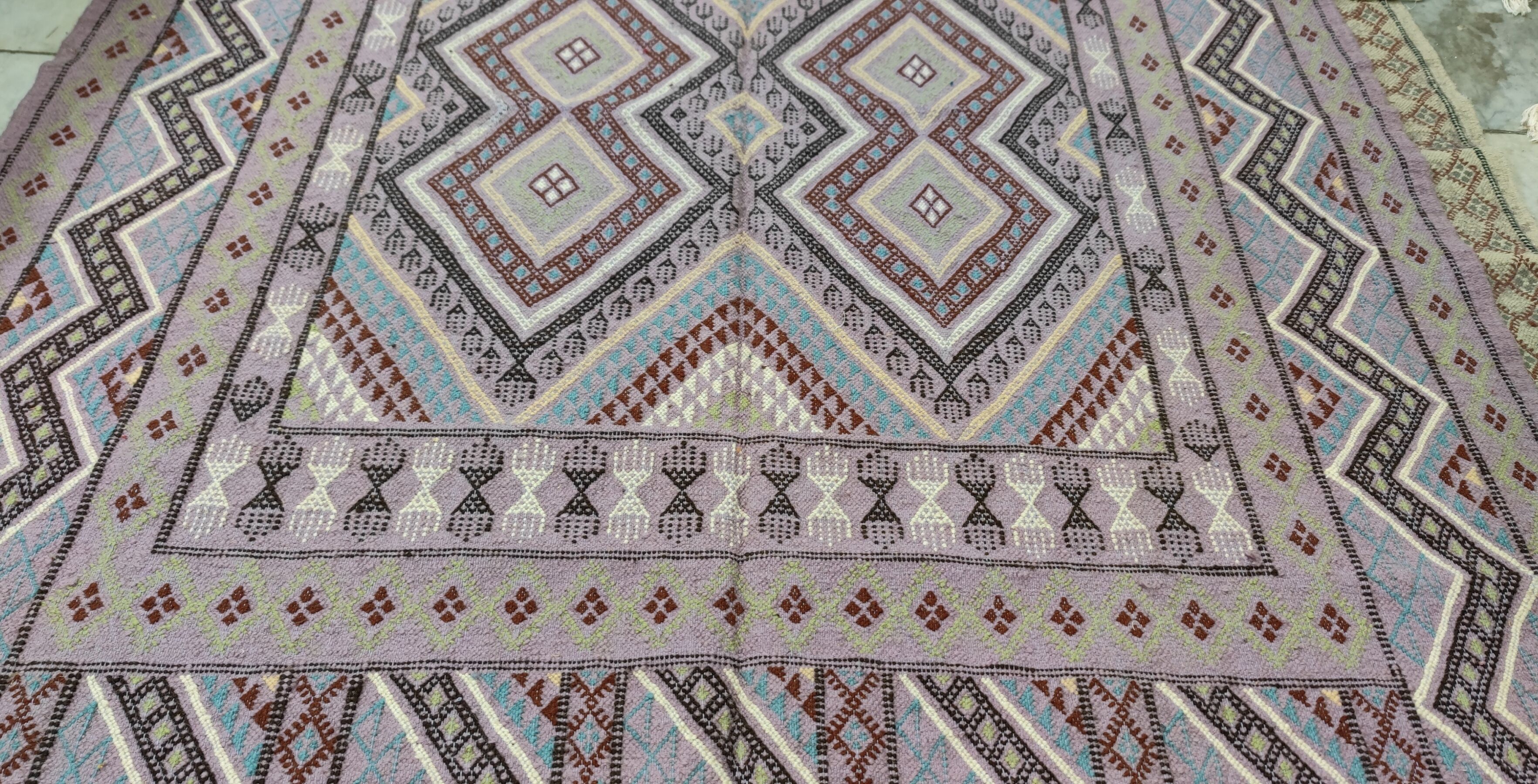 Handmade margoum rug in natural wool